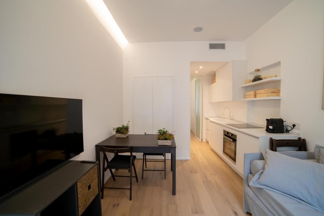 Navigli-Centro-Universita, Amazing New Apartment Μιλάνο Εξωτερικό φωτογραφία